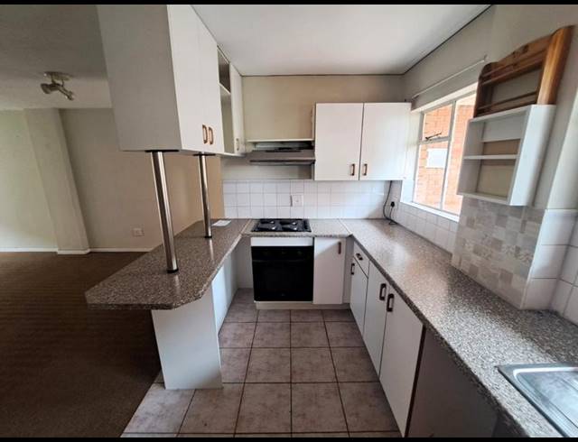 2 BEDROOM APARTMENT FOR SALE IN DIE HOEWES